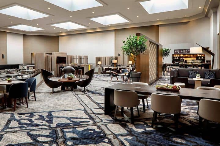 Lobby lounge